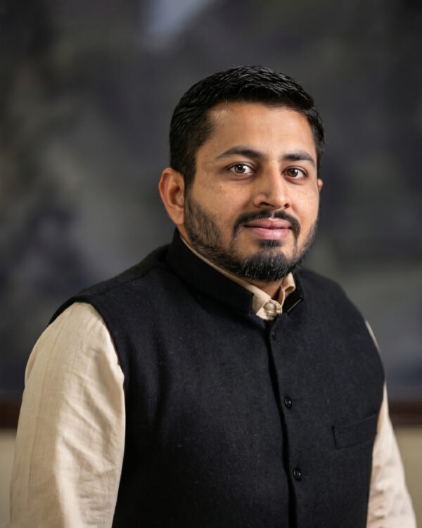 Dr Vivek Ahuja